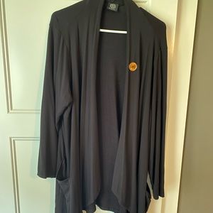 Bobeau black cardigan w/side button 2X/3X